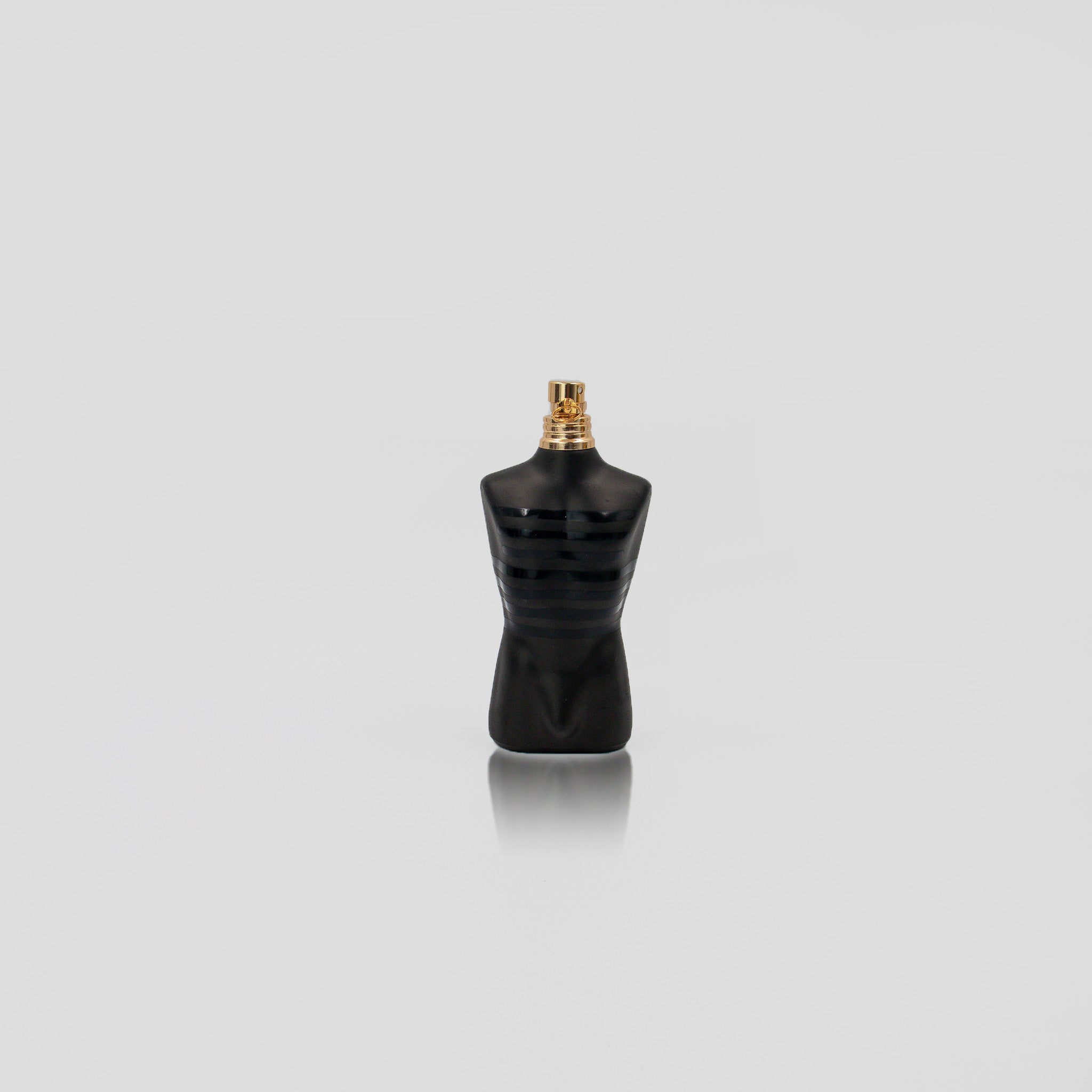 Jean Paul Le Male Parfum Negra 100 ml (CAJA)